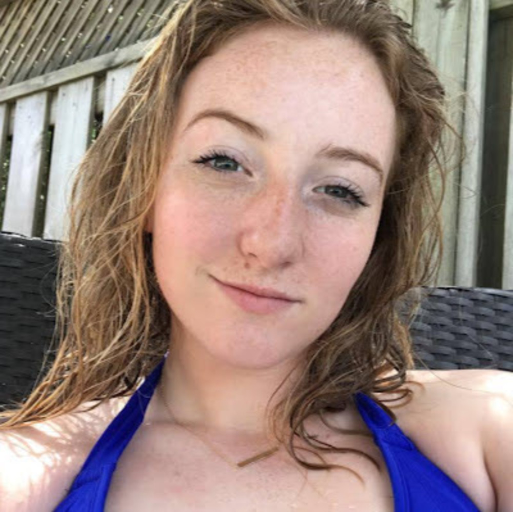 Meet your Posher, Holly